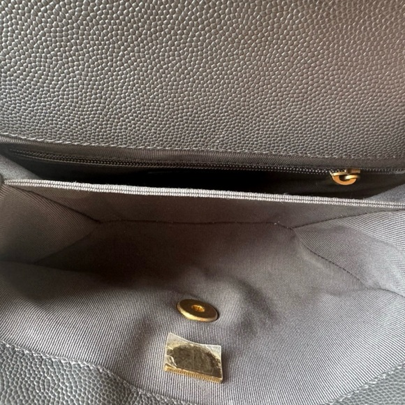 CHANEL Shoulder Bag Leather Grained Calfskin Gray with Gold Chain - Picture 16 of 16